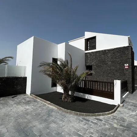Cosy Modern Casa Del Sol Naciente With Heated Pools * Playa Blanca