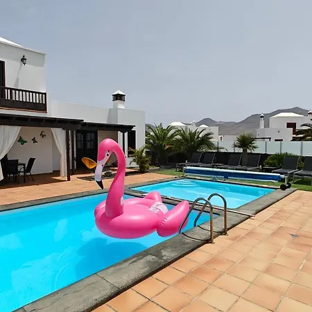 Villa Cosy Modern Casa Del Sol Naciente With Free Heated Pools Playa Blanca