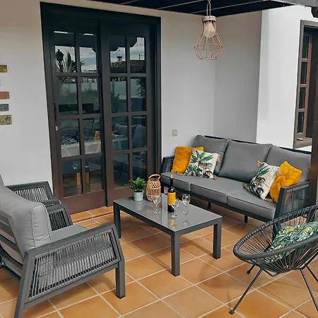 Cosy Modern Casa Del Sol Naciente With Free Heated Pools Villa *