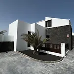 Cosy Modern Casa Del Sol Naciente With Free Heated Pools * Playa Blanca (Lanzarote)